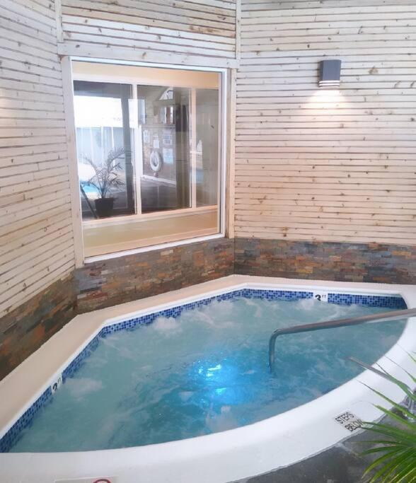 Cozy French Style Villa- 3 Bed-Casino-Pools-Jacuzzi Norwich Luaran gambar
